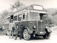 ZET linija Mihaljevac-Šestine 1954. godine. Autobus AEC 10T-T10. Fotografiju snimio fotograf Branko Luš